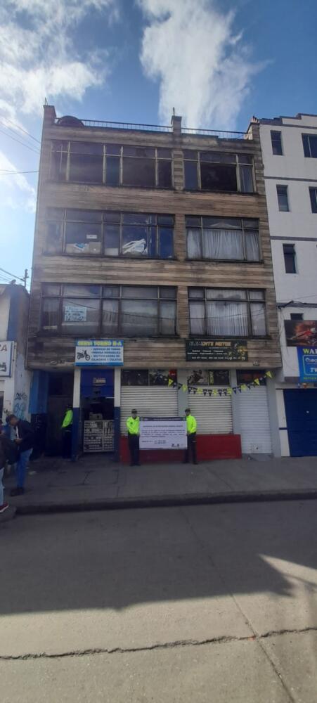 Delincuentes vendían autopartes robadas en locales comerciales Establecimientos comercializaban autopartes robadas en varias localidades de Bogotá.