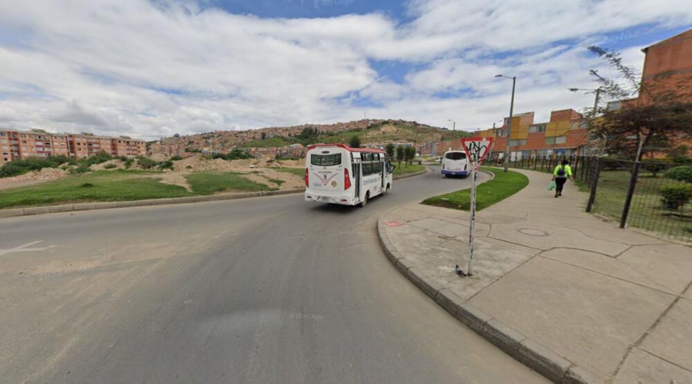 Soacha: un menor fue baleado en medio de un atraco 1 Soacha: un menor fue baleado en medio de un atraco Mientras esperaba un bus junto a sus padres en Soacha, en medio de un intento de hurto un menor de edad resultó herido en uno de sus brazos tras ser baleado en uno de sus brazos.