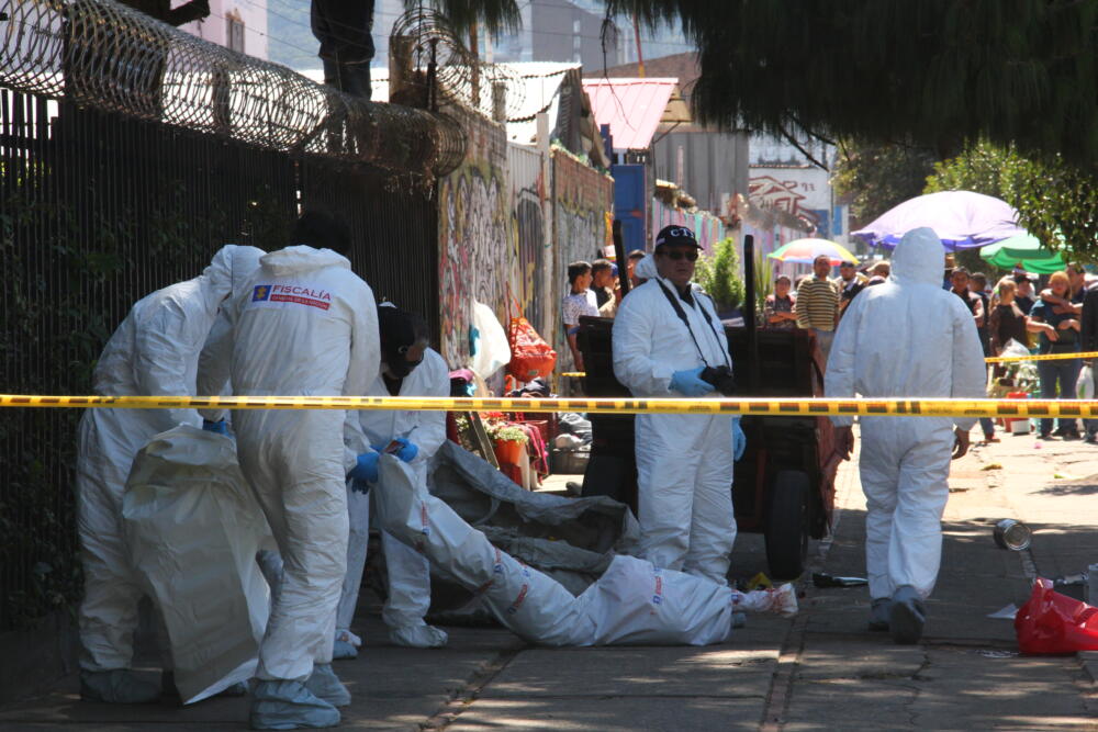 Preocupante aumento de las cifras de homicidio en Bogotá La Policía Metropolitana de Bogotá, junto a la Fiscalía General de la Nación, informaron que en lo corrido de este año 2023, se han producido 300 homicidios en la capital, lo que representa un aumento de 10% en comparación de la misma época para el año pasado.