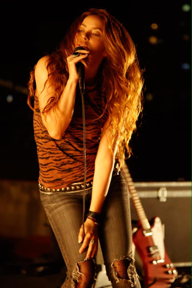 ¿Shakira prepara una gira por Colombia? Esto es lo que se rumora 1 ¿Shakira prepara una gira por Colombia? Esto es lo que se rumora Los fanáticos de Shakira en Colombia esperan el anuncio oficial de una gira de conciertos por su país para cantar los últimos éxitos musicales que ha lanzado después de su ruptura con el futbolista Piqué como Monotonía, Shakira: Bzrp Music Sessions, Vol. 53 y TQG.