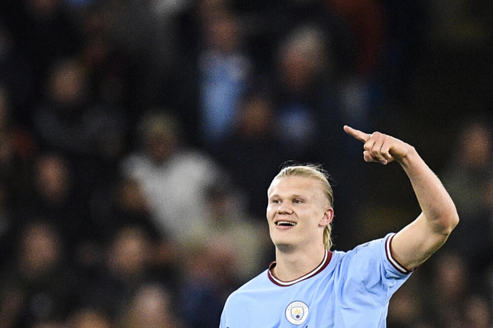 Partidazo en la Champions: el Real Madrid recibe al Manchester City, en semifinales 3 Partidazo en la Champions: el Real Madrid recibe al Manchester City, en semifinales El duelo más esperado por los amantes de la Champions, que definirá un cupo a la final, se jugará esta tarde. Así llegan Real Madrid y Manchester City.