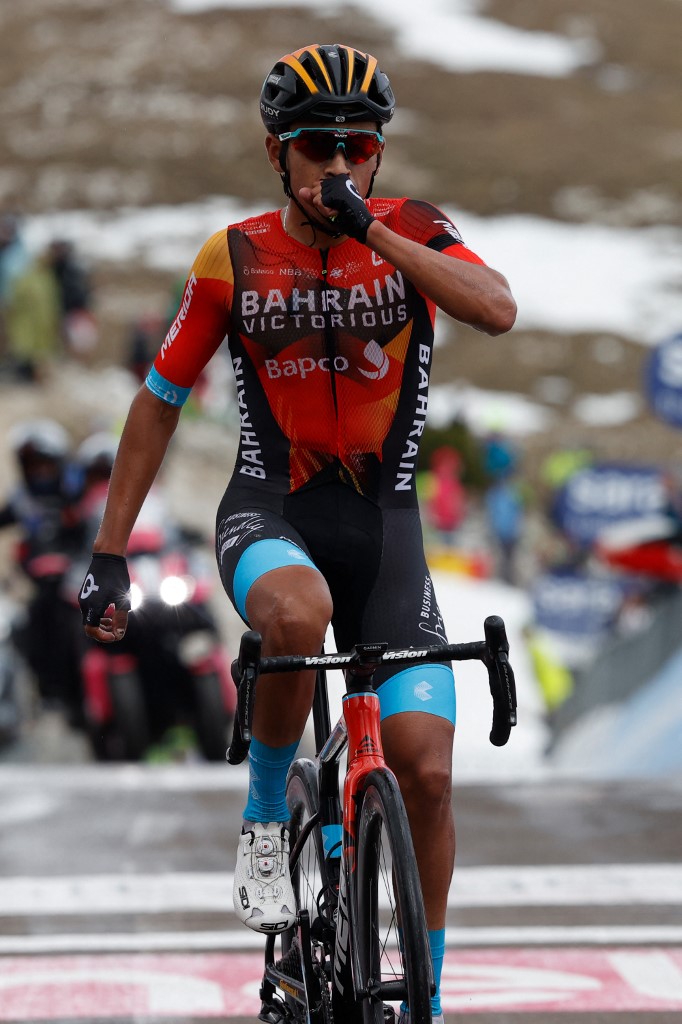 "Es la recompensa de tanto esfuerzo": así descubrieron el talento de Santiago Buitrago Santiago Buitrago logró su segunda victoria en el Giro de Italia, pero para llegar allí tuvo que sortear varias dificultades y su padre contó detalles de los sacrificios que se han hecho para que pueda competir.