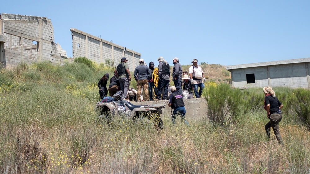 Buscan a diez migrantes colombianos que habrían sido secuestrados en México 2 Buscan a diez migrantes colombianos que habrían sido secuestrados en México La organización 1800Migrante denunció mediante un comunicado el presunto secuestro de diez ciudadanos colombianos que intentaban cruzar la frontera de México hacia los Estados Unidos.