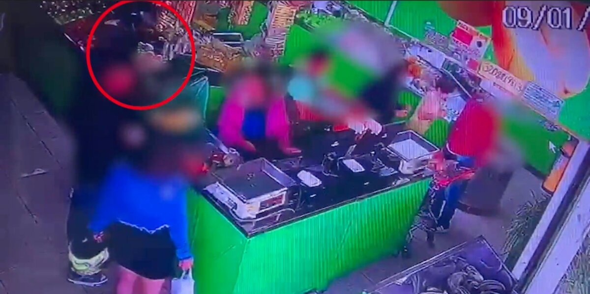 Desmantelaron peligrosa red de extorsión que operaba en localidades de Bogotá 3 Desmantelaron peligrosa red de extorsión que operaba en localidades de Bogotá Durante un operativo llevado a cabo por el Gaula de la Policía Metropolitana de Bogotá se logró desmantelar una peligrosa red que se dedicaba a extorsionar a comerciantes de las localidades de Kennedy, Tunjuelito y Usaquén.