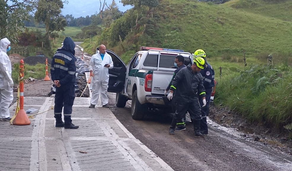 Dos muertos y cuatro heridos dejó caída de rayo por la vía Pacho-Supatá Durante la tarde de este jueves 25 de mayo se presentó una fuerte descarga eléctrica que terminó con la vida de dos personas y otras cuatro terminaron heridas, el hecho ocurrió en la vereda Panamá, cerca a la vía Pacho-Supatá, en Cundinamarca.
