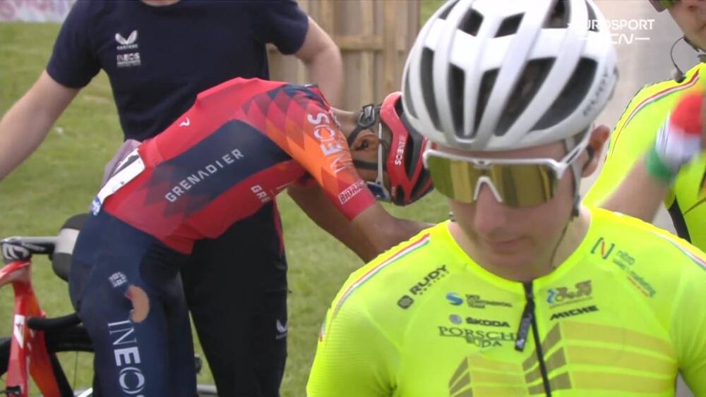 EN VIDEO: ¡Se cayó Egan Bernal en el Tour de Hungría! 1 EN VIDEO: ¡Se cayó Egan Bernal en el Tour de Hungría! Egan Bernal sufrió una dura caída en la primera etapa del Tour de Hungría. Le contamos detalles.