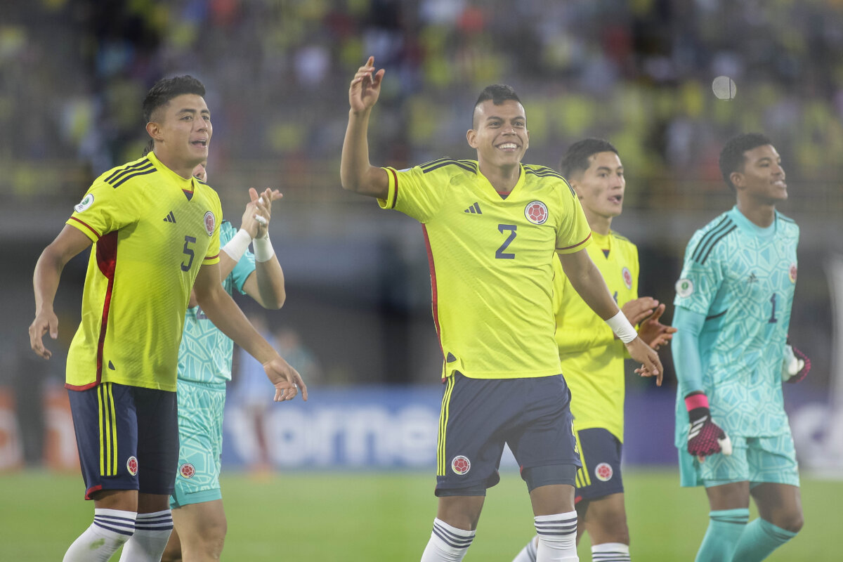 Esta ‘tricolor’ ilusiona para el Mundial Sub 20 1 Esta ‘tricolor’ ilusiona para el Mundial Sub 20 La Selección Colombia cumplió su primer objetivo en el Mundial Sub 20, al clasificar a los octavos de final. Sin embargo, más allá de este resultado, le mostró cosas a destacar.