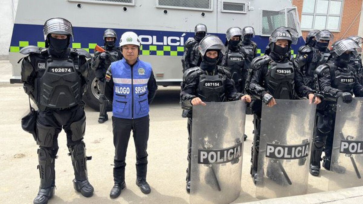 Este es el nuevo nombre y uniforme del Esmad En las últimas horas se conocieron las primeras fotografías del nuevo uniforme del Esmad, así como las funciones que se empezarán a implementar desde el mes de junio de este año.