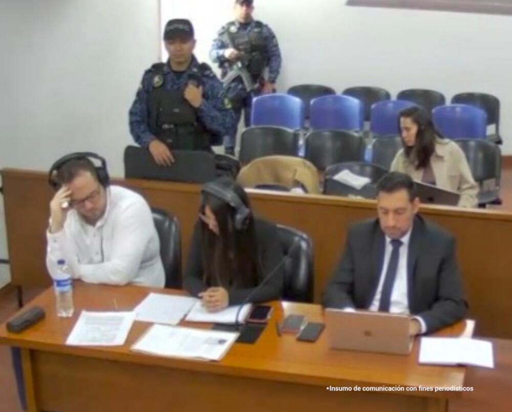 La Fiscalía acusó formalmente a John Poulos por el feminicidio de la DJ Valentina Trespalacios John Poulos seguirá en la cárcel por el feminicidio de la DJ Valentina Trespalacios.