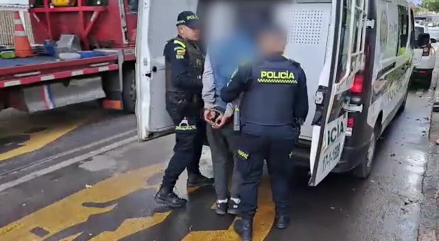 La Policía capturó a sujeto armado en Barrios Unidos 2 La Policía capturó a sujeto armado en Barrios Unidos
