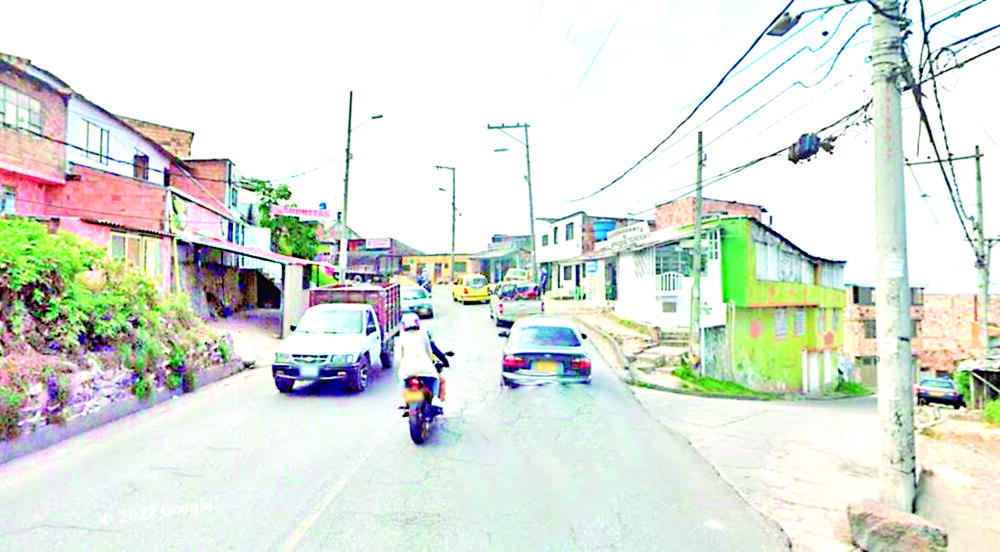 Nuevos detalles del asesinato a mecánico en San Cristóbal 1 Nuevos detalles del asesinato a mecánico en San Cristóbal Se conocieron nuevos detalles sobre el asesinato que se presentó a plena luz del día en el barrio Altamira, de San Cristóbal, y el cual cobró la vida de un mecánic