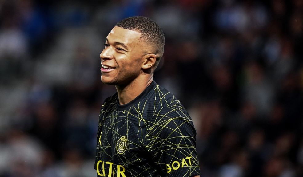 ¿Dónde jugará? Kylian Mbappé no haría uso de su cláusula de renovación con PSG El PSG podría quedarse sin su máxima estrella, Kylian Mbappé, quien según la prensa francesa no haría uso de la cláusula para renovar su contrato hasta el 2025.
