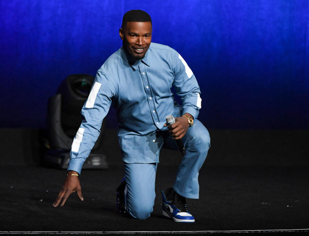 La "complicación médica" que tiene hospitalizado al actor Jamie Foxx 1 La "complicación médica" que tiene hospitalizado al actor Jamie Foxx La familia del artista compartió un mensaje luego de que hace una semana Jamie Foxx dejó su última publicación en Instagram agradeciendo a todos sus seguidores las muestras de amor tras este momento complejo.