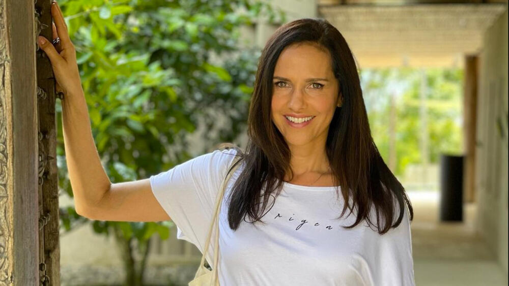 “Se me fritó el pelo”: Paola Turbay tuvo que cortarse casi todo el cabello y así quedó La actriz se fue de paseo y tuvo un pequeño accidente que le dejó casi todo su cabello quemado.