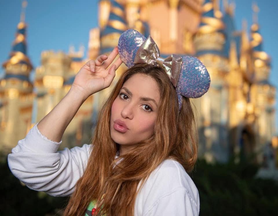 La razón por la que Shakira deberá regresar a España 1 La razón por la que Shakira deberá regresar a España A Shakira le tocará regresar a España para solucionar un lío que tiene pendiente con la justicia.