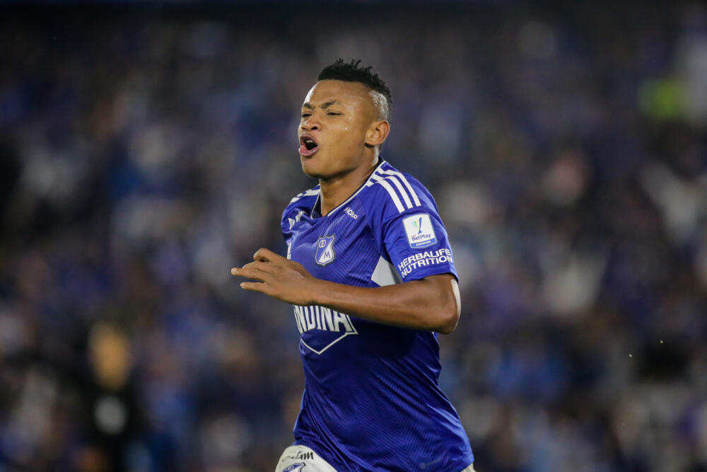 Le llueven críticas a Millos por no prestar a Óscar Cortés para el Mundial Sub 20 1 Le llueven críticas a Millos por no prestar a Óscar Cortés para el Mundial Sub 20 Después de que Millonarios anunciara oficialmente que no permitirá que el futbolista Óscar Cortés juegue con la Selección Colombia en el mundial Sub-20, que se llevará a cabo en Argentina, le cayó una ola de críticas por aficionados del deporte, pues consideran que esta es una decisión bastante egoísta por parte de las directivas del conjunto capitalino.