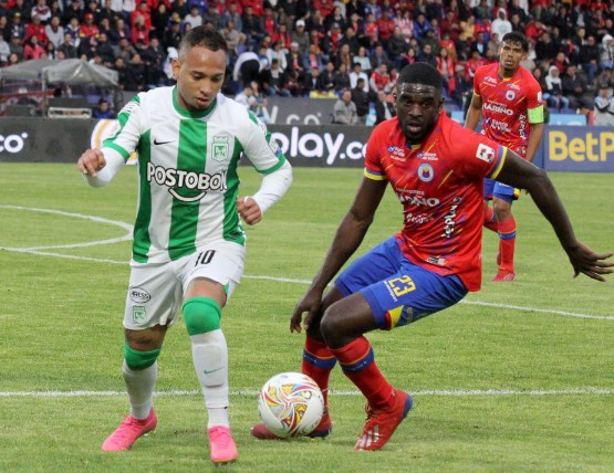 Así quedaron las tablas de posiciones tras la primera fecha de cuadrangulares Se jugó la primera fecha de cuadrangulares semifinales del fútbol colombiano, que dejó como vencedor a Alianza Petrolera, quien fue el único vencedor de los cuatro juegos que se disputaron.