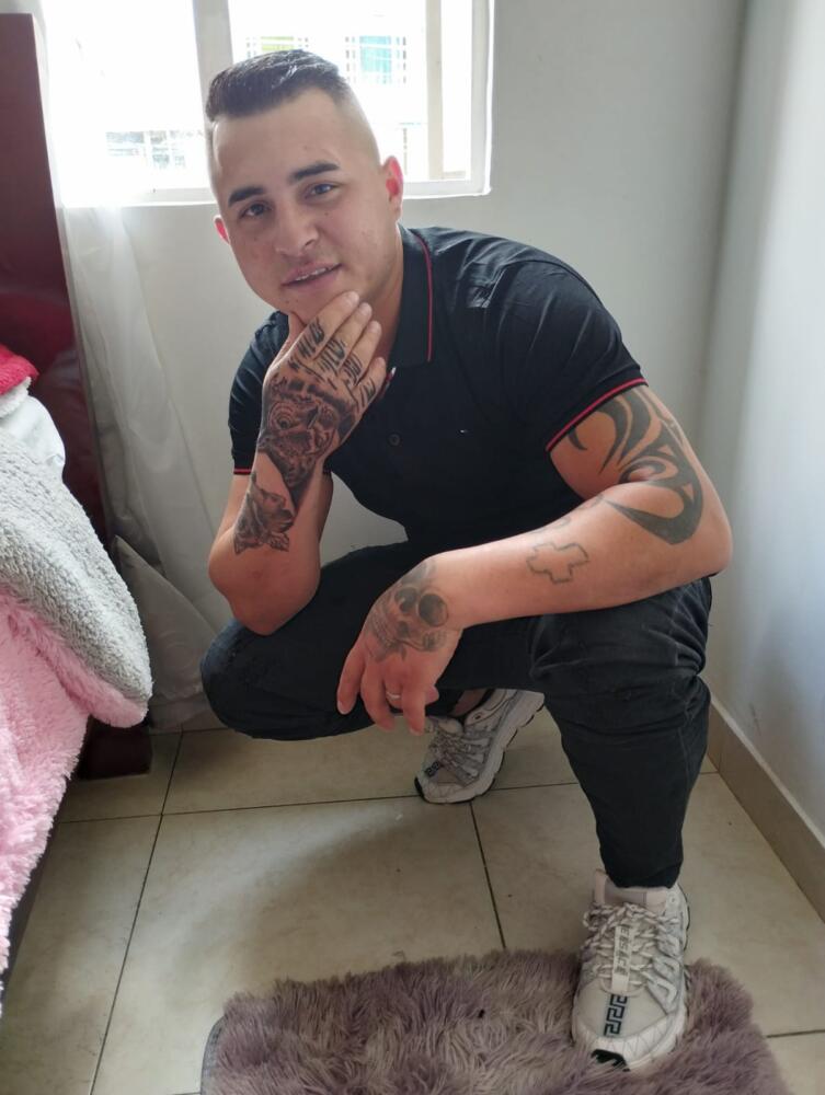Riña a puñal en medio de tragos cobró la vida de José en Facatativá 2 Riña a puñal en medio de tragos cobró la vida de José en Facatativá Un hombre de 25 años perdió la vida en medio de una riña a puñal por intolerancia ocurrida en el barrio Brasilia, de Facatativá.