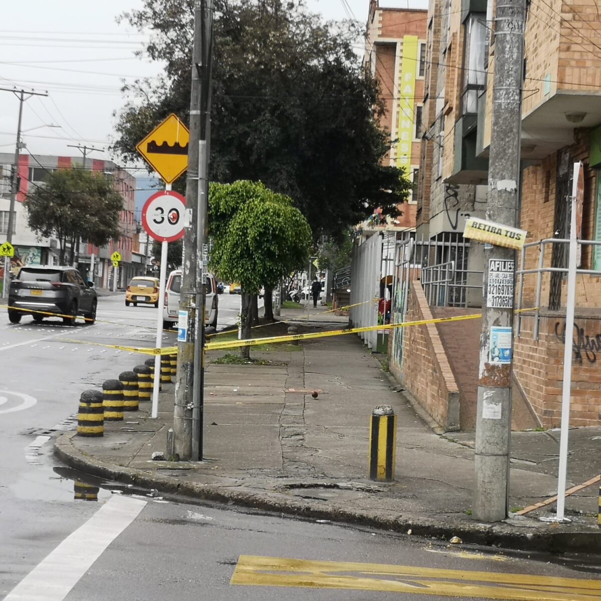 Nuevos detalles del ataque a bala en Castilla La mañana de ayer vecinos del barrio Castilla, en la localidad de Kennedy, se despertaron con la noticia de que pasadas las 7 de la mañana, en una zona residencial del sector, un hombre había sido baleado mientras caminaba.