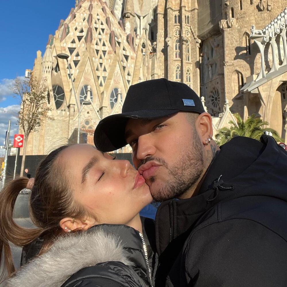 Paola Jara habló de sus planes de ser madre con Jessi Uribe 1 Paola Jara habló de sus planes de ser madre con Jessi Uribe Paola Jara es una de las cantantes más famosas de la música popular, quien, además, ha logrado posicionarse entre los mejores artistas de talla mundial. De su carrera se ha hablado siempre de manera positiva, pero de su vida amorosa no tanto.