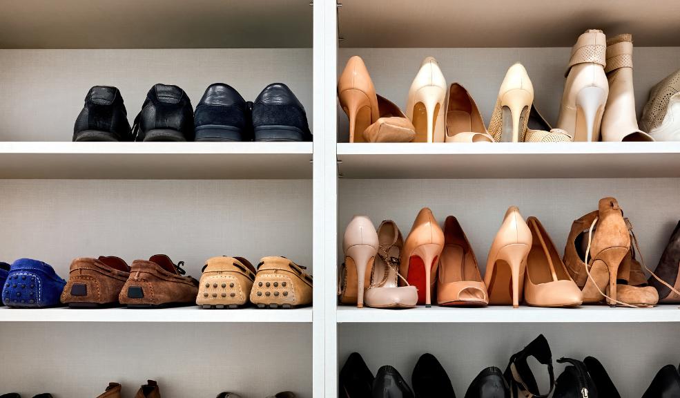 ¡De no creer! Ladrones se llevaron 200 zapatos, pero todos del pie derecho Ladrones se robaron de un almacén 200 unidades de zapatos de un mismo pie, el derecho.