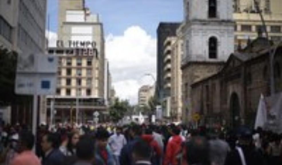 Colombia, el país más madrugador e improductivo 6 Colombia, el país más madrugador e improductivo Colombia es el país con más festivos y así como madrugador es improductivo.