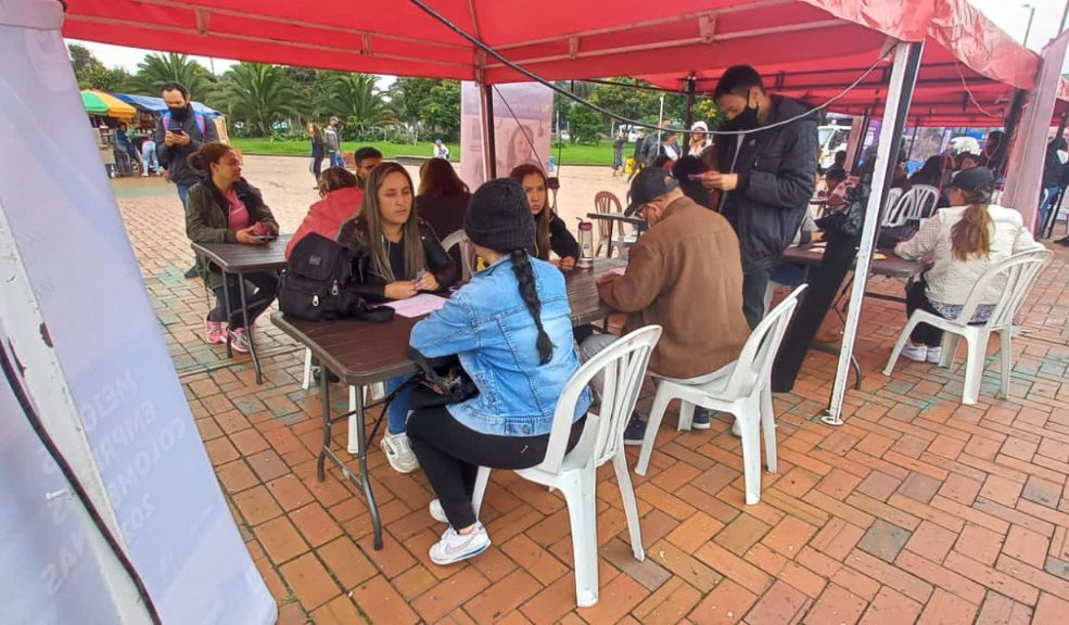 Apúntese a la feria de trabajo de la localidad de Santa Fe