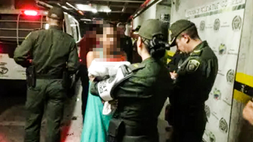Rescataron a bebé que fue secuestrada en Bosa 4 Rescataron a bebé que fue secuestrada en Bosa La mujer que se llevó a la bebé, había salido de Bogotá y se encontraba en Chinauta.