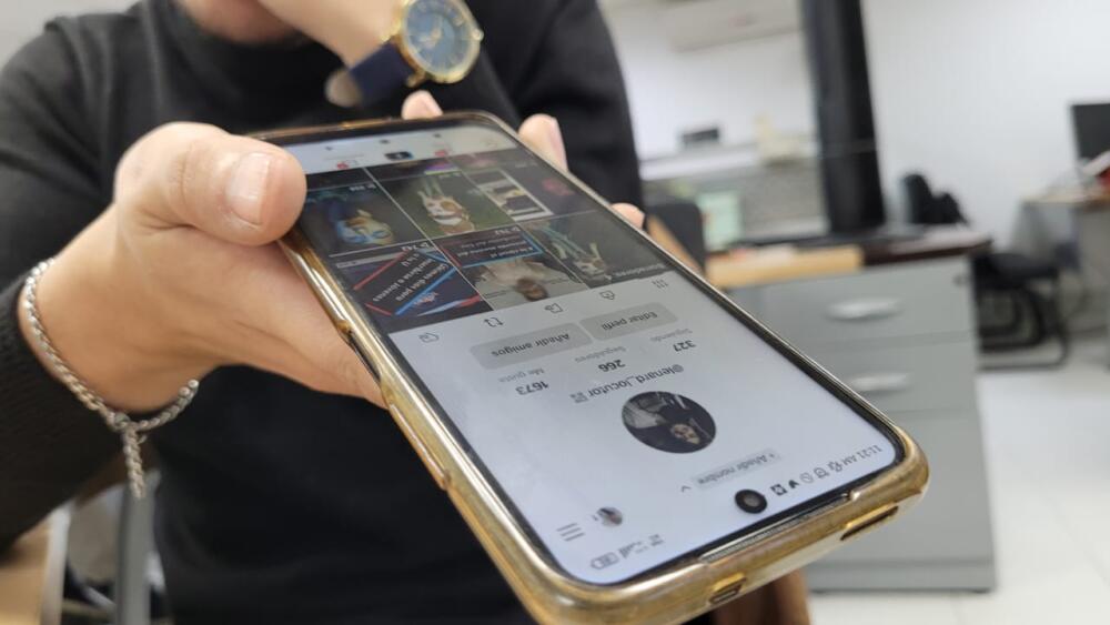 TikTok demandó al estado de Montana tras prohibir el uso de su aplicación 1 TikTok demandó al estado de Montana tras prohibir el uso de su aplicación TikTok ha anunciado este lunes que ha presentado una demanda contra el estado estadounidense de Montana por el proyecto de ley, presentado en los últimos días por su gobernador, que prohibiría la aplicación a partir de 2024.