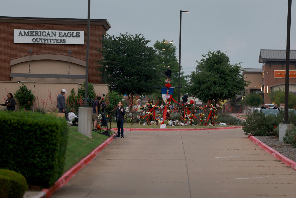 Tragedia en Texas: 8 personas murieron arrolladas frente a centro de migrantes Un hombre fue capturado luego de arrollar a varios migrantes que se encontraban en un centro que atiende a esta población en Brownsville, Texas. La mayoría de víctimas de la tragedia eran ciudadanos venezolanos.