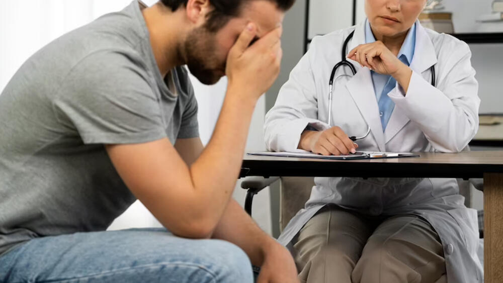 Un hombre está en riesgo de perder su miembro tras haber tenido sexo por 24 horas seguidas Por tener sexo durante 24 horas, un hombre podría terminar con su miembro amputado.