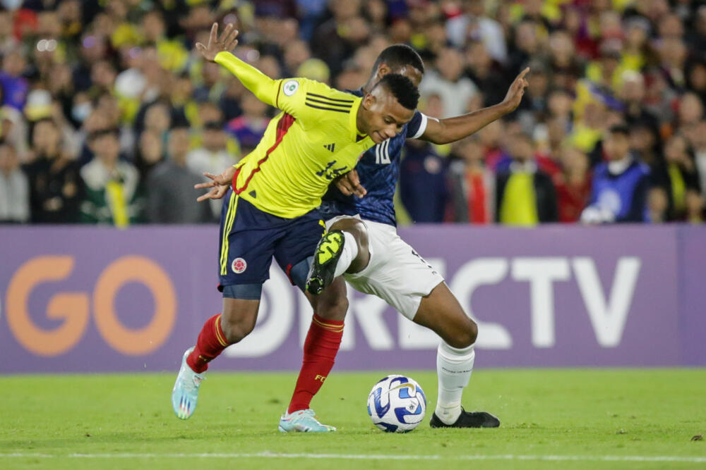 Ya salió el listado oficial de convocados a la Selección Colombia Sub-20  El director técnico de la Selección Colombia Masculina Sub-20 de fútbol, Héctor Cárdenas, entregó la lista definitiva de 21 jugadores que harán parte del equipo nacional para el mundial de la categoría que se disputará en Argentina.