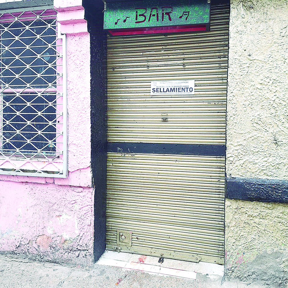 Dos muertos y dos heridos dejó sicariato en un bar del 7 de Agosto Dos personas perdieron la vida y otras dos permanecen heridas por cuenta de un ataque sicarial en el sector del 7 de Agosto.