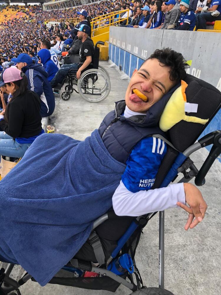 La historia de Miguel Ángel, el joven al que Millonarios le cumplió su sueño antes de morir 2 La historia de Miguel Ángel, el joven al que Millonarios le cumplió su sueño antes de morir Miguel Ángel Berrio logró cumplir su mayor sueño antes de morir: conocer a los jugadores de Millonarios, equipo del cual era hincha.