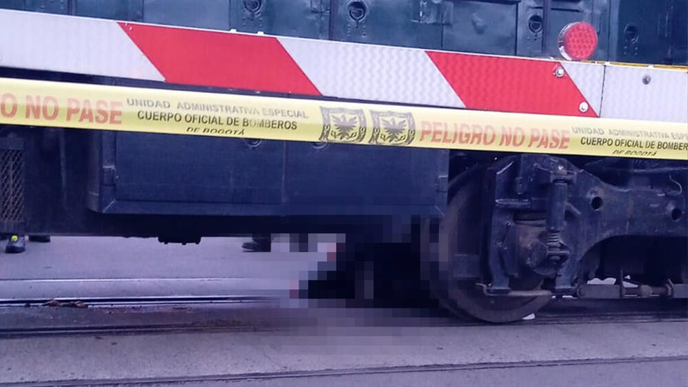 Fatídico accidente: tren de la Sabana arrolló a peatón 1 Fatídico accidente: tren de la Sabana arrolló a peatón Un peatón perdió la vida luego de ser arrollado por el tren de la Sabana a la altura del barrio Villa de Aranjuez, en Usaquén,