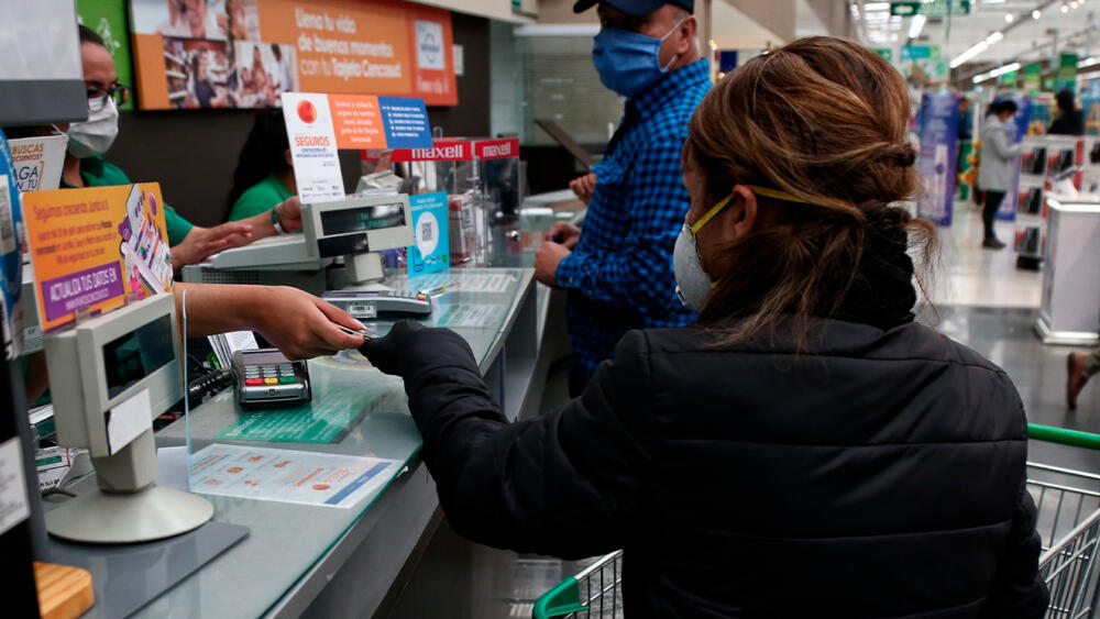 ¡Aproveche los descuentos! estos son los supermercados que bajaron los precios El sábado 13 de mayo la cadena de supermercados ARA; encargados de ofrecer productos de víveres y aseo, anunció la reducción de precios en algunos alimentos; para contribuir en contra de la inflación. 