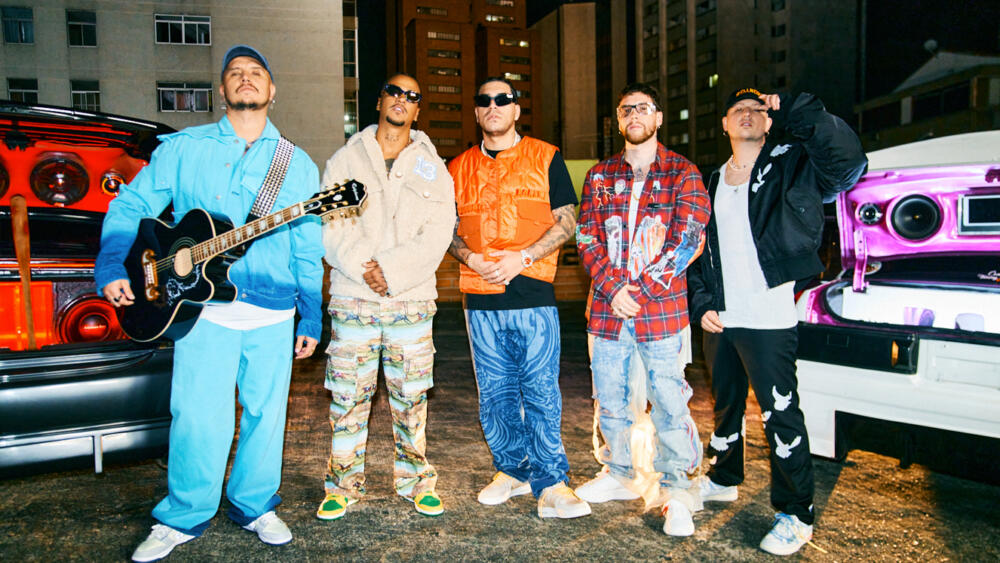 ¡Volvieron a casa! Piso 21 anunció su nuevo tour por Colombia Los muchachos de Piso 21 volvieron a la 'tierrita' con su nueva gira por Colombia, la agrupación musical busca reconectarse con su gente con un nuevo repertorio que promete llevar a su público por un recorrido por la música latina.