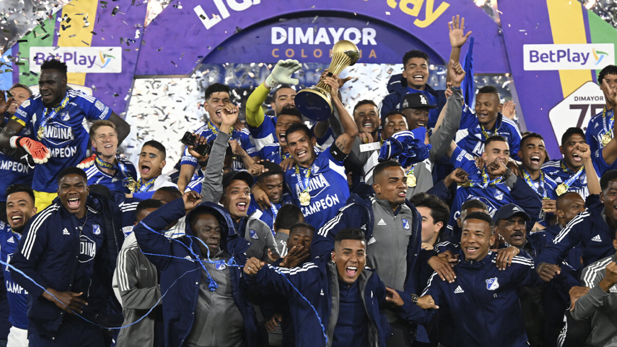 Así fue el triunfo de Millonarios ante Nacional en la gran final de la Liga Millonarios derrotó a Atlético Nacional en la tanda de penales, donde los embajadores lograron una victoria 3-2 tras haber empatado a un gol durante los 90 minutos reglamentarios del juego de vuelta de la final de la Liga colombiana.