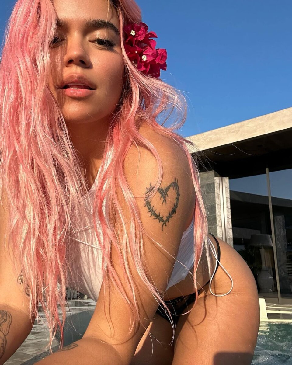 Así suena la nueva canción de Karol G para la película de Barbie Cada día son más los detalles que se conocen sobre el tema y la cinta en donde participará la paisa Karol G.