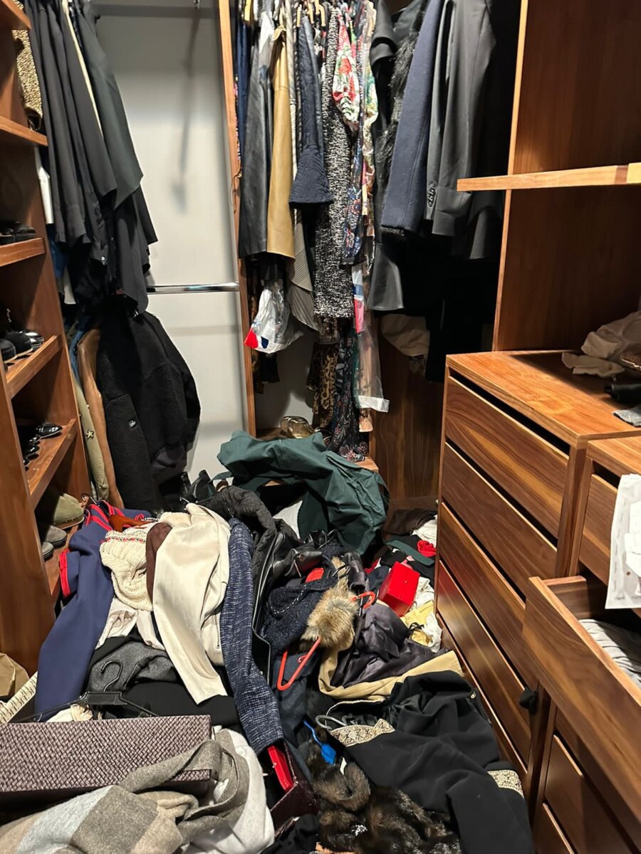 Bandidos se metieron al apartamento de Darcy Quinn La periodista Darcy Quinn fue víctima de la delincuencia de Bogotá, pues según como lo contó en sus redes sociales, personas extrañas se metieron durante la noche de este viernes a su apartamento, lo que más llama la atención del caso es que al parecer no se llevaron nada.