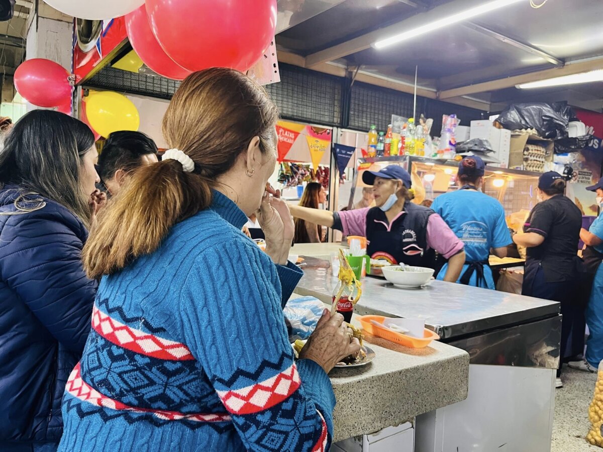 Billete para ayudar a las tiendas de barrio 2 Billete para ayudar a las tiendas de barrio Con el objetivo de dinamizar la economía del país, el Ministerio de Comercio e iNNpulsa lanzaron esta semana la convocatoria ‘FortaleSER’, la cual brindará un paquete completo de soluciones para todo tipo de negocios de barrio.