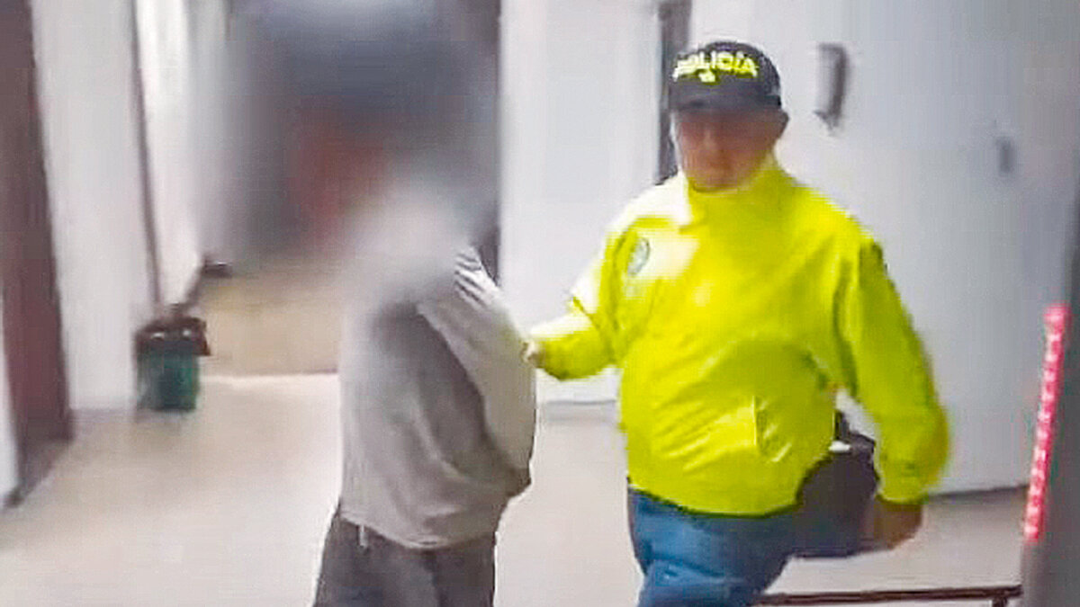 Capturado por muerte de menor en Los Mártires Un hombre de nacionalidad venezolana fue capturado por unidades de la Policía en la localidad de Los Mártires por el delito de homicidio agravado, del cual habría sido víctima un menor de 2 años.