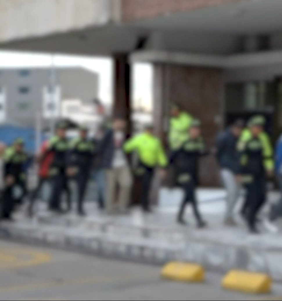 Capturan a hombre señalado de abusar de su hija con síndrome de Down 1 Capturan a hombre señalado de abusar de su hija con síndrome de Down Las autoridades capturaron a nueve sujetos señalados de abusar sexualmente a menores de 14 años. Dentro de los capturados se encuentra el padre de una menor con síndrome de Down.