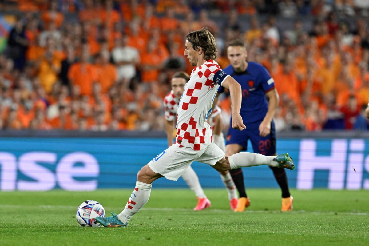 Croacia superó a Países Bajos 4 a 2 y jugará la final de la Liga de las Naciones 3 Croacia superó a Países Bajos 4 a 2 y jugará la final de la Liga de las Naciones Croacia venció a Países Bajos en la primera semifinal de la Liga de las Naciones, que se disputa en suelo neerlandés y ahora espera por España o Italia, que definirán al segundo finalista.