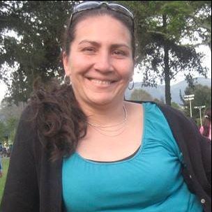 Duras críticas a Clara López por llamar sirvienta a Marelbys Meza 2 Duras críticas a Clara López por llamar sirvienta a Marelbys Meza La senadora del Pacto Histórico Clara López ha generado malestar en redes sociales debido a que, en medio de un debate en un medio de comunicación, aseguró que las interceptaciones ilegales a Marelbys Meza, a quien calificó de "sirvienta”, no se comparaban a las que hicieron hace unos años el DAS.