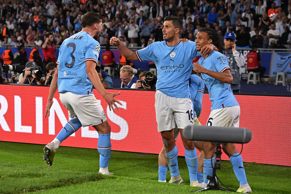 El Manchester City se coronó como campeón de la Champions El Manchester City ya tiene el título de Champions que soñaba y perseguía. Un tanto del español Rodri Hernández en el minuto 68 permitió al equipo inglés romper la maldición que le atormentaba en Europa y derrotar este sábado en la final de Estambul al Inter de Milán por 1-0.