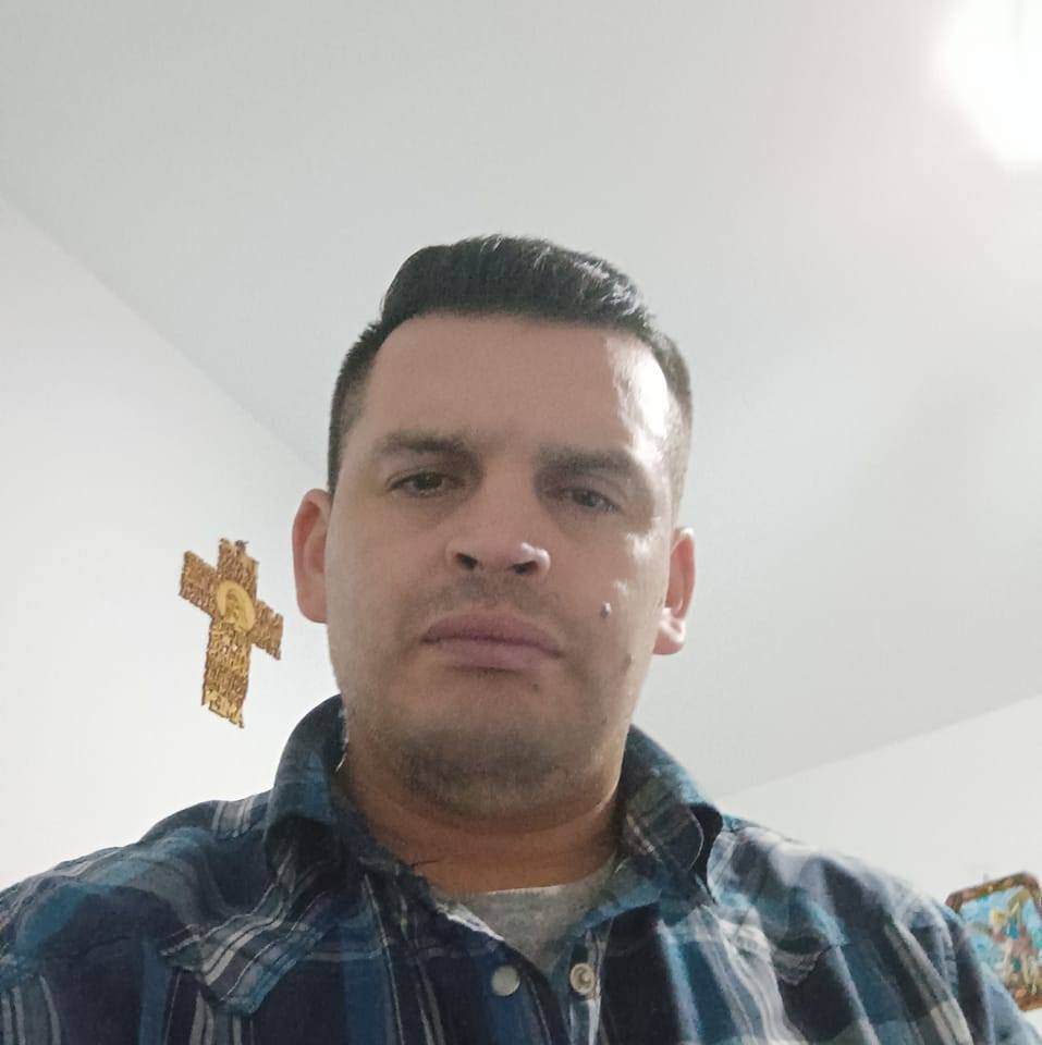 En video quedó registrado el momento en que asesinan a un carnicero en Ciudad Bolívar 1 En video quedó registrado el momento en que asesinan a un carnicero en Ciudad Bolívar En las últimas horas se conoció el video de una cámara de seguridad en donde quedó registrado el crimen de un carnicero en el barrio Perdomo, en Ciudad Bolívar.
