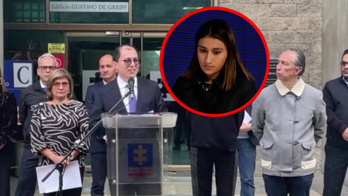 Exempleada de Laura Sarabia fue chuzada ilegalmente con informe falso La Fiscalía General de la Nación informó en rueda de prensa que Marelbys Meza, exniñera de la jefe del gabinete presidencial, Laura Sarabia, fue chuzada de manera ilegal gracias a un informe falso que la vincula con el Clan del Golfo.