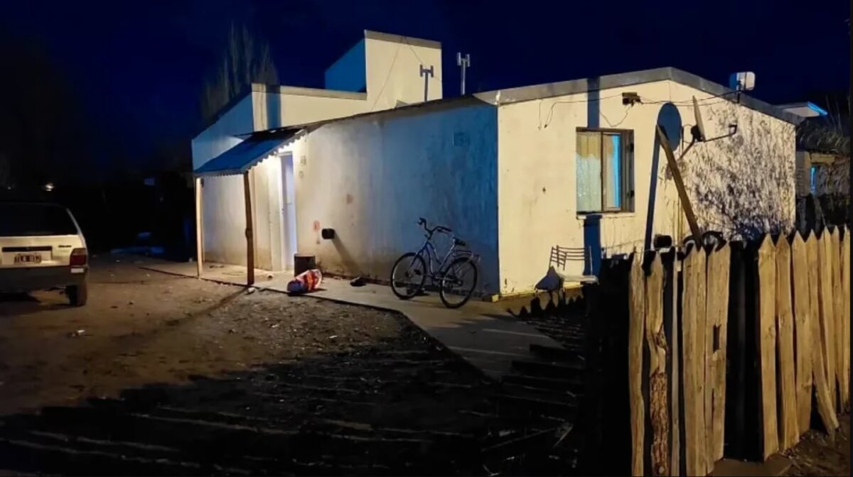 Increíble caso: mujer asesinó a su novio porque no la dejó revisar su celular Un impáctate caso ocurrió en Argentina, donde una mujer asesinó a su novio debido a que el sujeto no le dejó revisar su celular.
