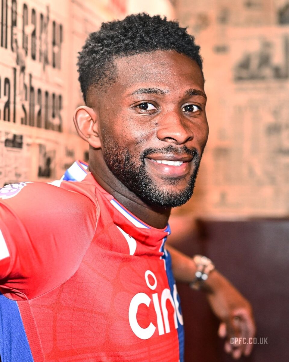 Jefferson Lerma fue presentado por su nuevo equipo en Inglaterra 1 Jefferson Lerma fue presentado por su nuevo equipo en Inglaterra El Crystal Palace ya anunció en su cuenta oficial la llegada del mediocampista colombiano, Jefferson Lerma, al club inglés hasta el año 2026.